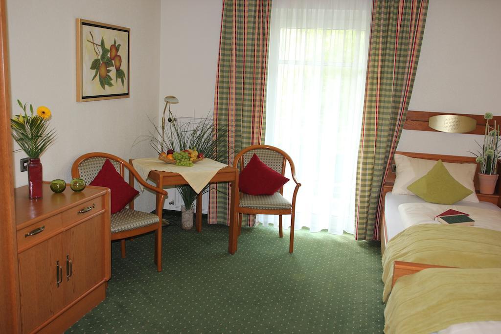 Apart-Hotel Pension Rossmayer Bad Fussing Ruang foto