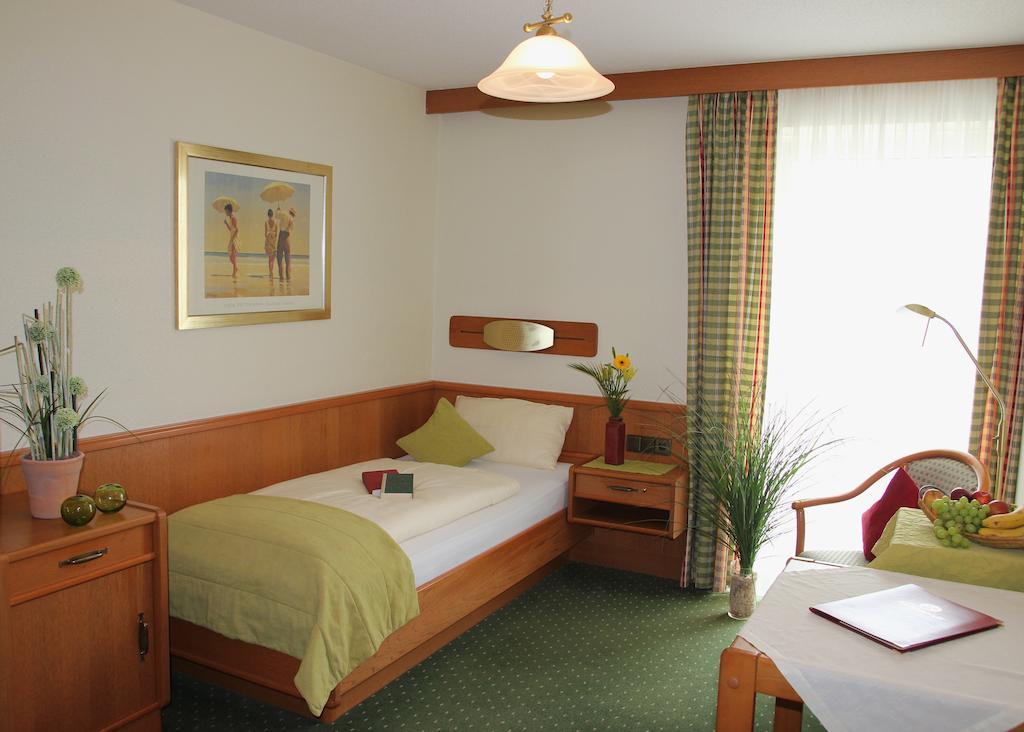 Apart-Hotel Pension Rossmayer Bad Fussing Ruang foto